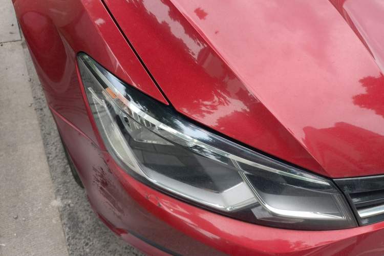 Used Volkswagen Lamando 2018 280TSI DSG Comfort Edition Right Front Headlight