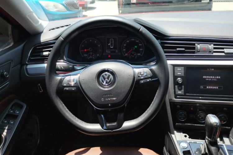 Used Volkswagen Lamando 2018 280TSI DSG Comfort Edition Steering Wheel