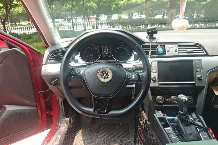 Used Volkswagen Lamando 2018 280TSI DSG Comfort Edition Steering Wheel