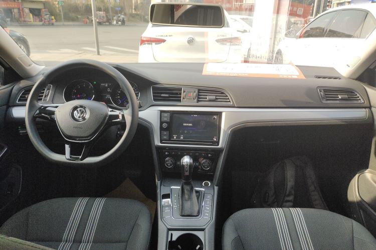 Used Volkswagen Lamando 2018 230TSI DSG Fashion Edition Center Console