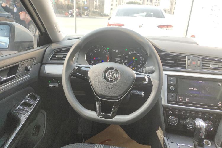 Used Volkswagen Lamando 2018 230TSI DSG Fashion Edition Steering Wheel