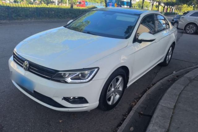 Ojetý Volkswagen Lamando 2018 230TSI DSG Fashion Edition