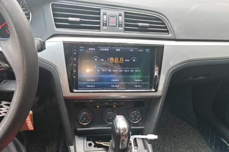 Used Volkswagen Lamando 2018 230TSI DSG Fashion Edition Audio And AC Panel