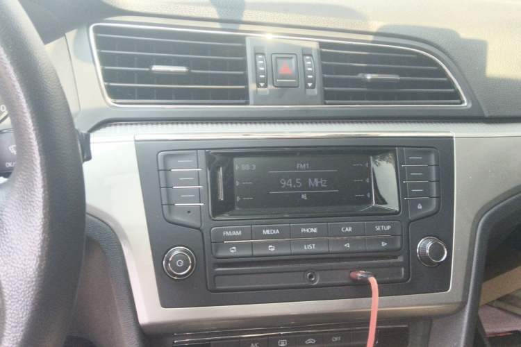 Used Volkswagen Lamando 2018 230TSI DSG Fashion Edition Audio And AC Panel