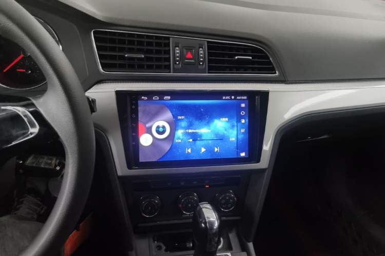 Used Volkswagen Lamando 2018 230TSI DSG Fashion Edition Audio And AC Panel