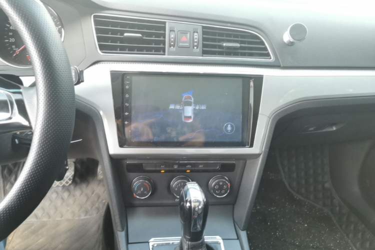 Used Volkswagen Lamando 2018 230TSI DSG Fashion Edition Audio And AC Panel