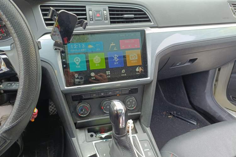 Used Volkswagen Lamando 2018 230TSI DSG Fashion Edition Audio And AC Panel