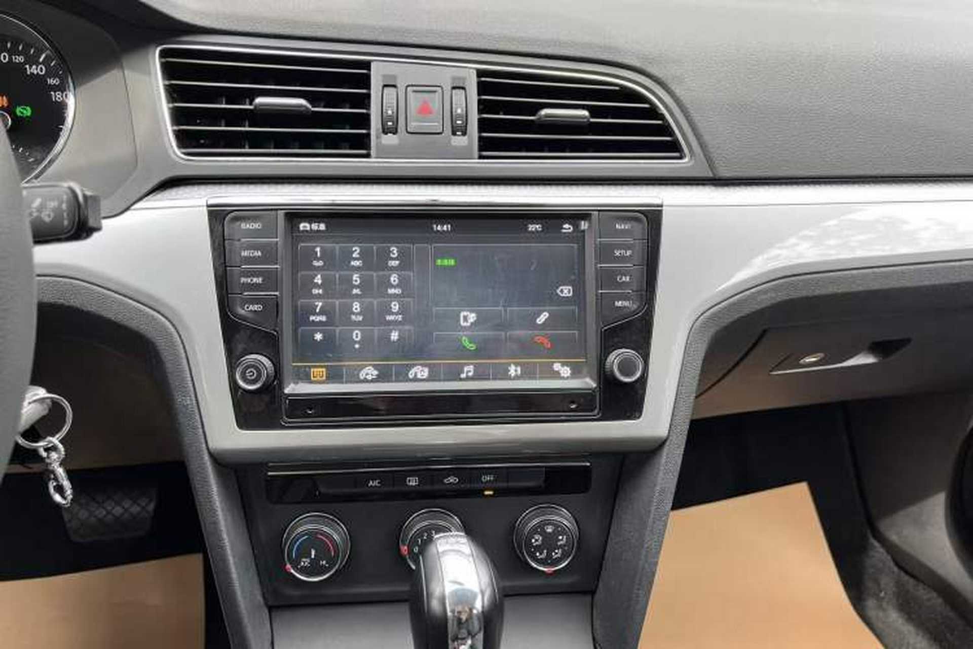 Used Volkswagen Lamando 2018 230TSI DSG Fashion Edition Audio And AC Panel