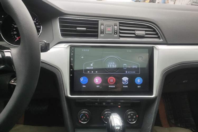 Used Volkswagen Lamando 2018 230TSI DSG Fashion Edition Audio And AC Panel