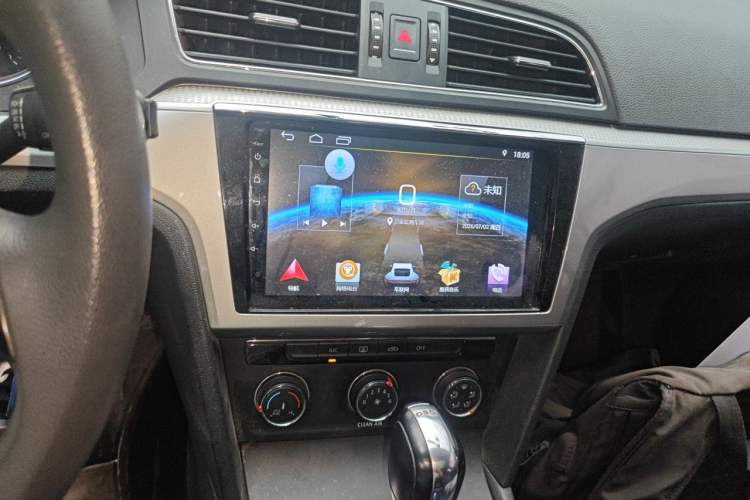Used Volkswagen Lamando 2018 230TSI DSG Fashion Edition Audio And AC Panel