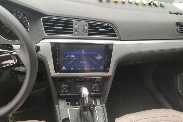Used Volkswagen Lamando 2018 230TSI DSG Fashion Edition Audio And AC Panel