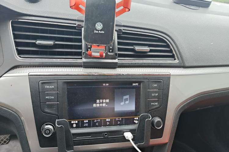 Used Volkswagen Lamando 2018 230TSI DSG Fashion Edition Audio And AC Panel