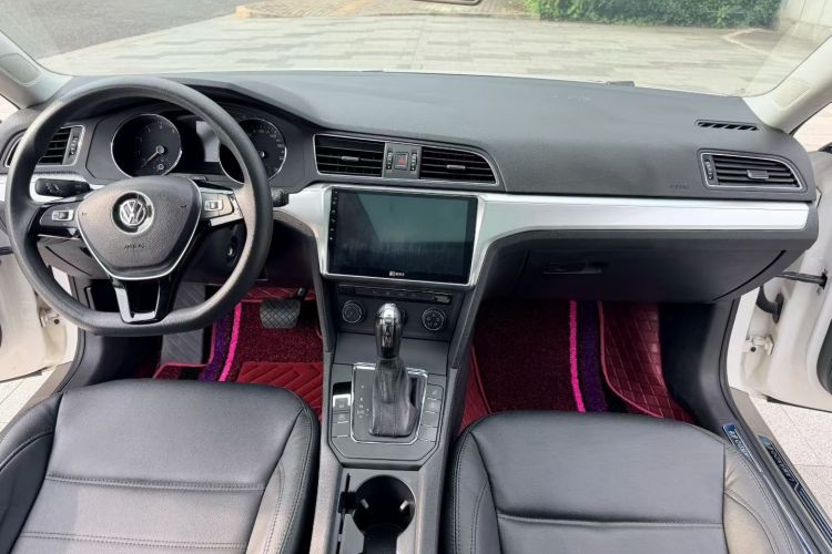 Used Volkswagen Lamando 2018 230TSI DSG Fashion Edition Audio And AC Panel
