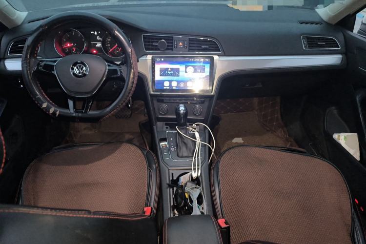 Used Volkswagen Lamando 2018 230TSI DSG Fashion Edition Center Console