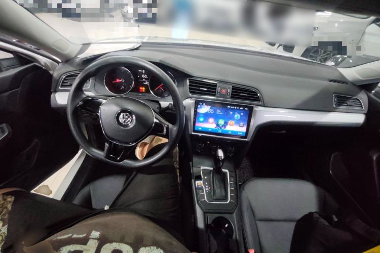 Used Volkswagen Lamando 2018 230TSI DSG Fashion Edition Center Console