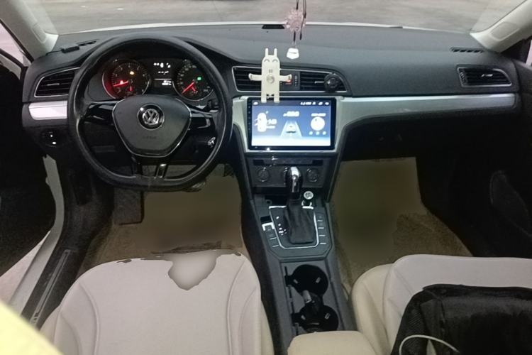 Used Volkswagen Lamando 2018 230TSI DSG Fashion Edition Center Console