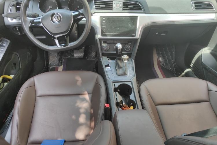 Used Volkswagen Lamando 2018 230TSI DSG Fashion Edition Center Console