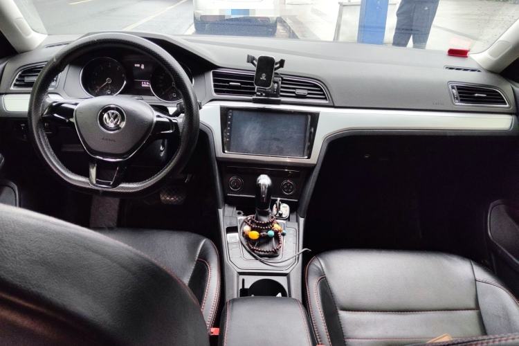 Used Volkswagen Lamando 2018 230TSI DSG Fashion Edition Center Console