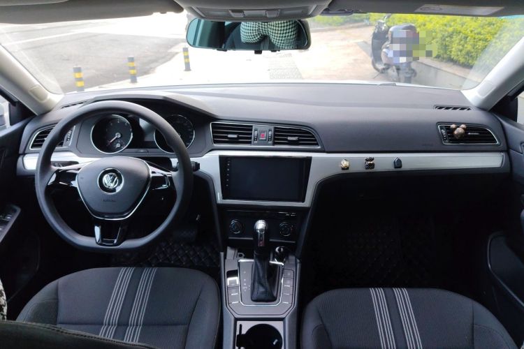Used Volkswagen Lamando 2018 230TSI DSG Fashion Edition Center Console