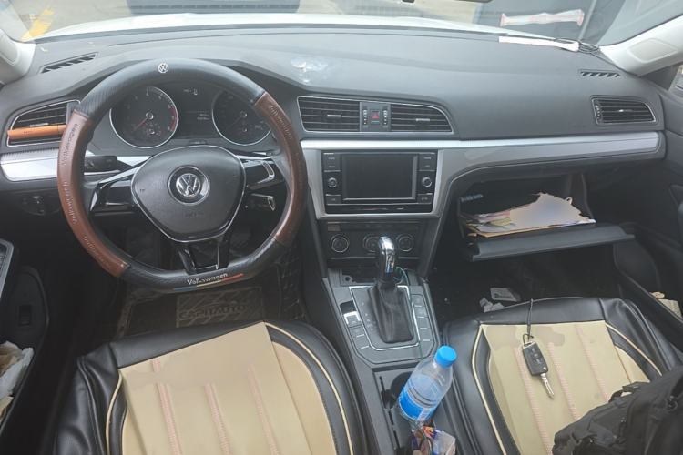 Used Volkswagen Lamando 2018 230TSI DSG Fashion Edition Center Console