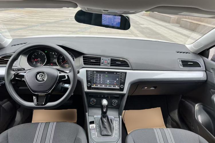 Used Volkswagen Lamando 2018 230TSI DSG Fashion Edition Center Console