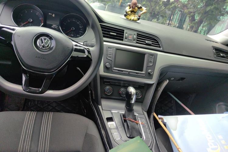 Used Volkswagen Lamando 2018 230TSI DSG Fashion Edition Center Console