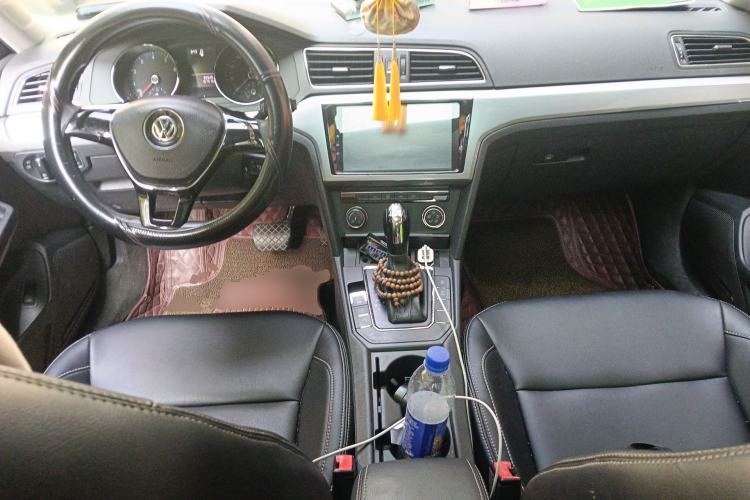 Used Volkswagen Lamando 2018 230TSI DSG Fashion Edition Center Console