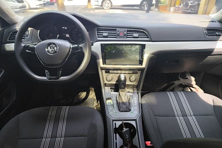 Used Volkswagen Lamando 2018 230TSI DSG Fashion Edition Center Console