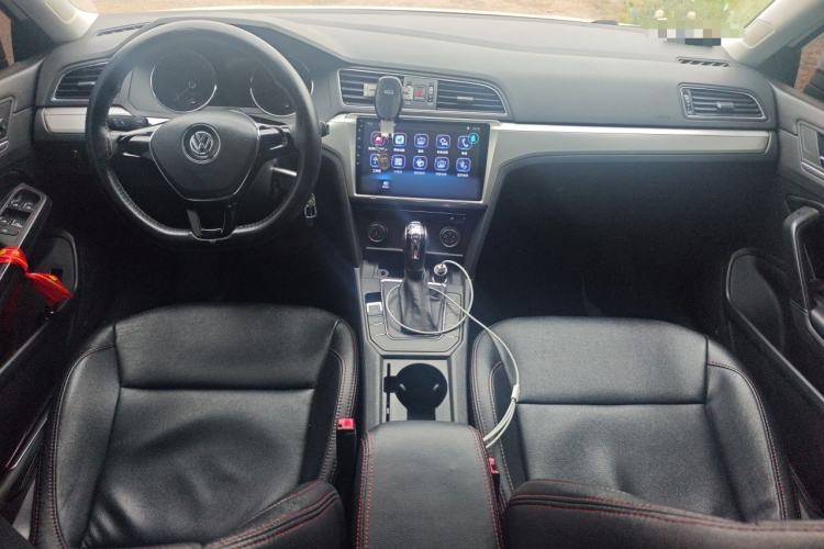 Used Volkswagen Lamando 2018 230TSI DSG Fashion Edition Center Console