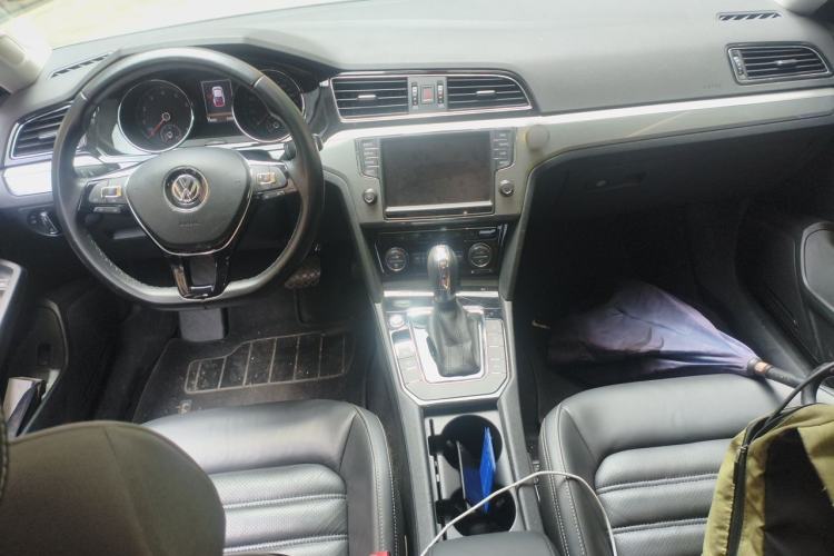 Used Volkswagen Lamando 2018 280TSI DSG Luxury Edition Center Console