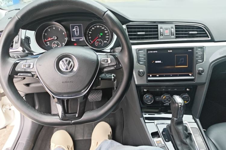 Used Volkswagen Lamando 2018 280TSI DSG Comfort Edition Center Console