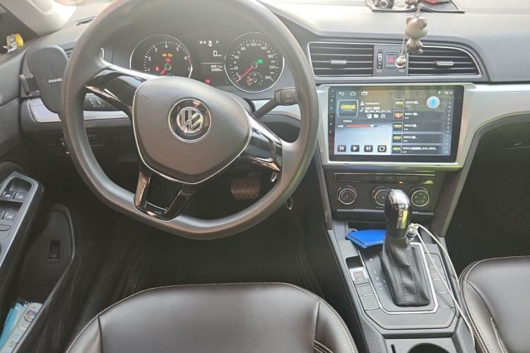 Used Volkswagen Lamando 2018 230TSI DSG Fashion Edition Center Console