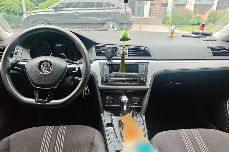 Used Volkswagen Lamando 2018 230TSI DSG Fashion Edition Center Console