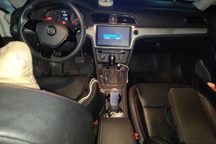 Used Volkswagen Lamando 2018 230TSI DSG Fashion Edition Center Console