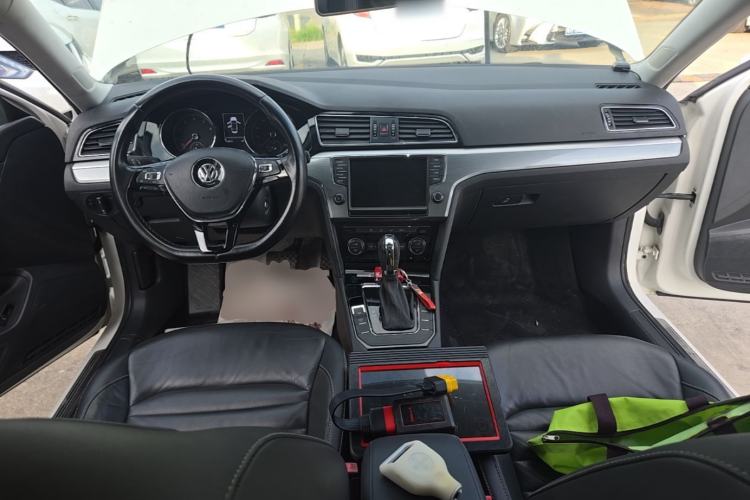 Used Volkswagen Lamando 2018 280TSI DSG Comfort Edition Center Console