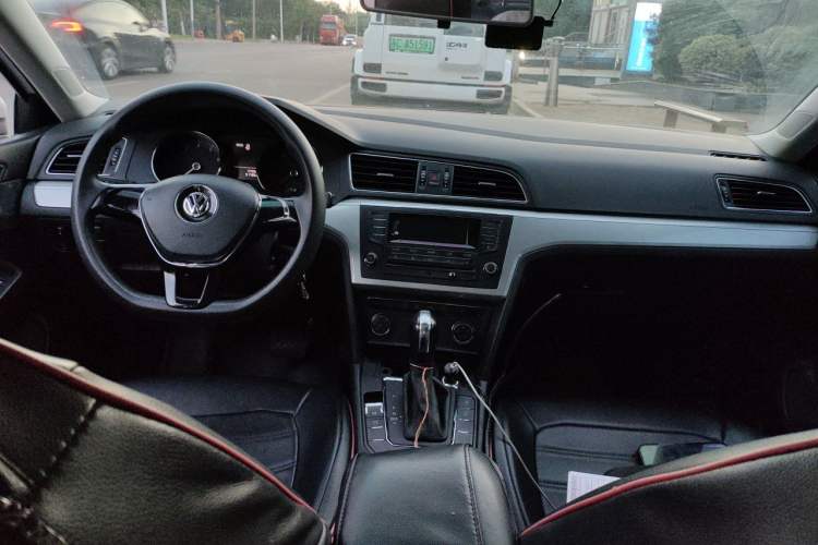 Used Volkswagen Lamando 2018 230TSI DSG Fashion Edition Center Console