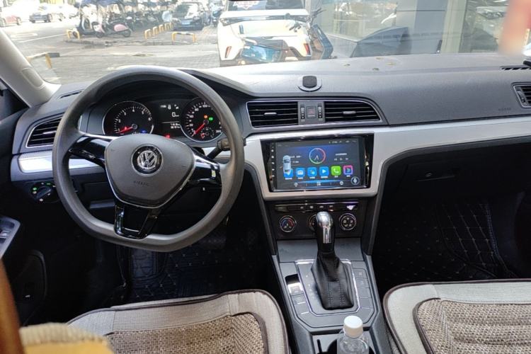 Used Volkswagen Lamando 2018 230TSI DSG Fashion Edition Center Console