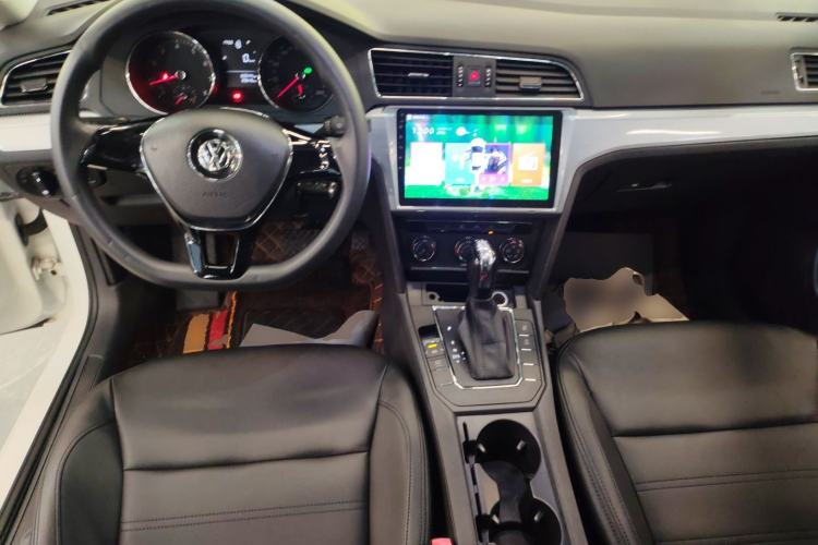 Used Volkswagen Lamando 2018 230TSI DSG Fashion Edition Center Console