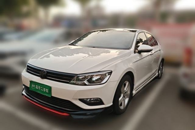 Ojetý Volkswagen Lamando 2018 230TSI DSG Fashion Edition