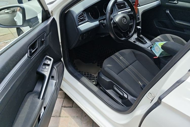 Used Volkswagen Lamando 2018 230TSI DSG Fashion Edition Driver Seat