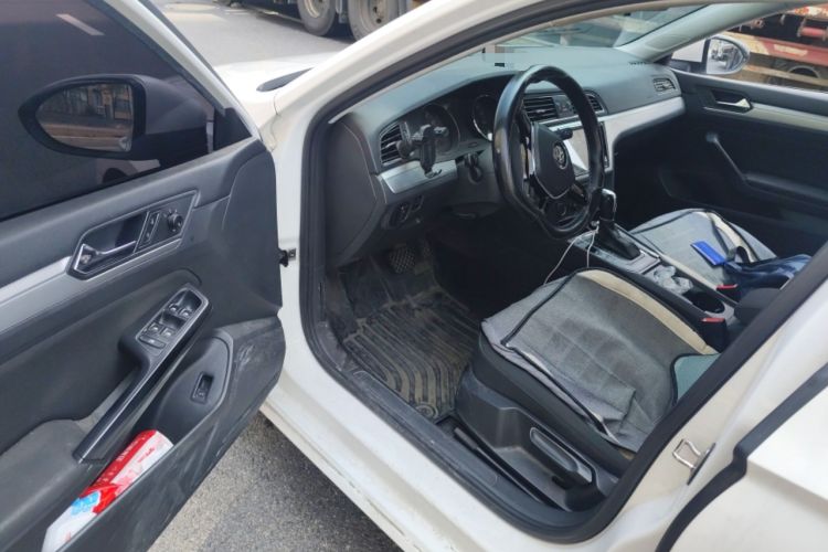 Used Volkswagen Lamando 2018 230TSI DSG Fashion Edition Driver Seat