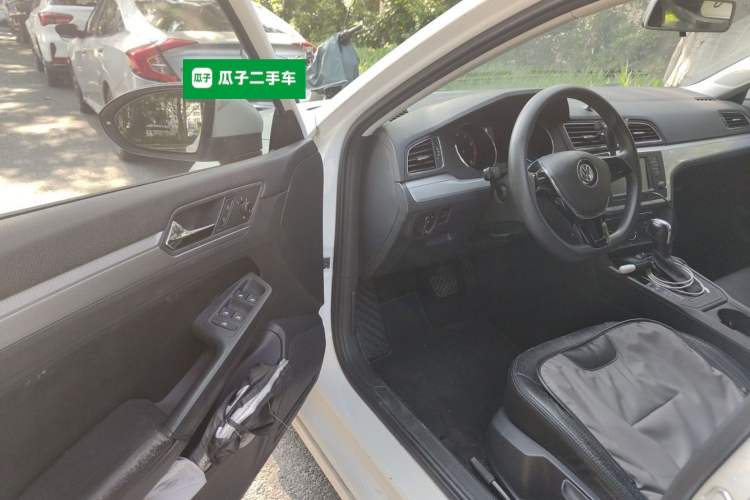 Used Volkswagen Lamando 2018 230TSI DSG Fashion Edition Driver Seat