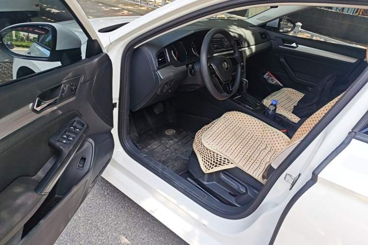Used Volkswagen Lamando 2018 230TSI DSG Fashion Edition Driver Seat
