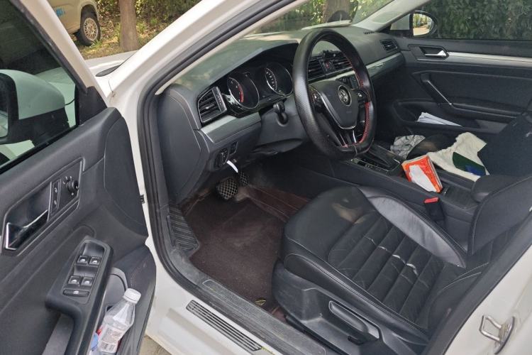 Used Volkswagen Lamando 2018 280TSI DSG Comfort Edition Driver Seat