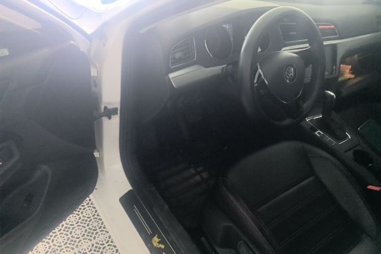 Used Volkswagen Lamando 2018 230TSI DSG Fashion Edition Driver Seat