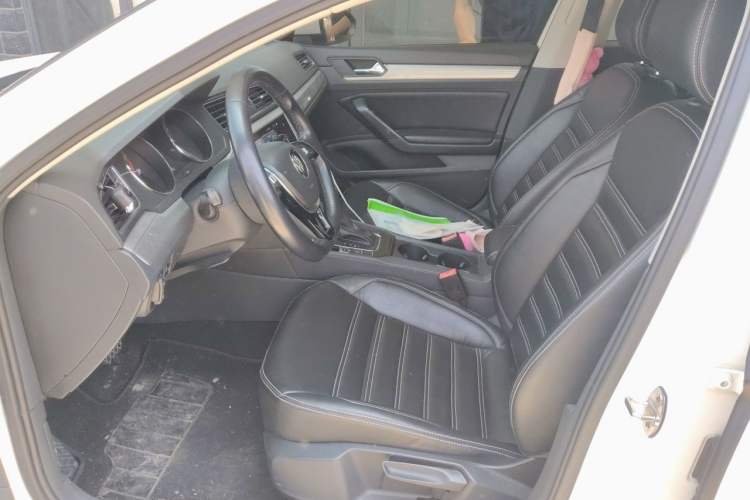 Used Volkswagen Lamando 2018 230TSI DSG Fashion Edition Driver Seat