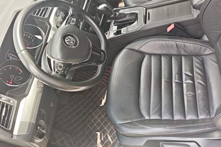 Used Volkswagen Lamando 2018 280TSI DSG Comfort Edition Driver Seat