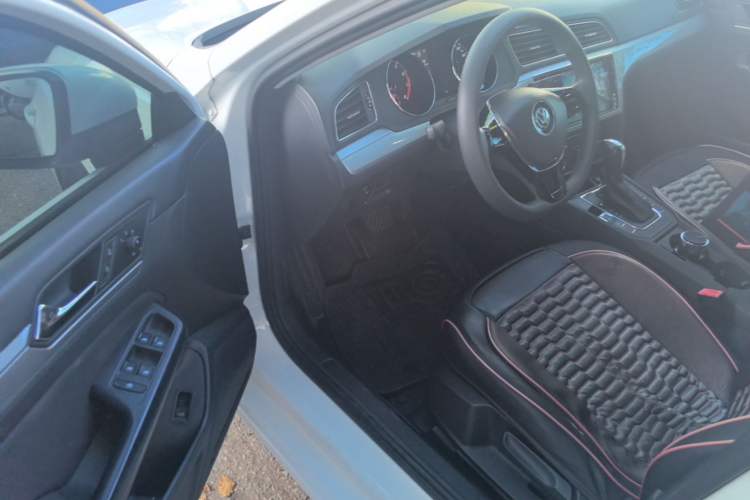 Used Volkswagen Lamando 2018 230TSI DSG Fashion Edition Driver Seat
