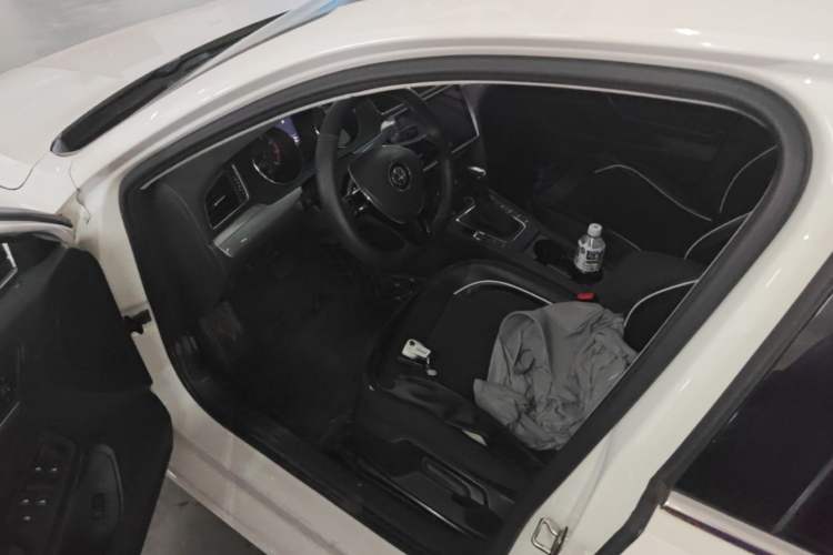Used Volkswagen Lamando 2018 230TSI DSG Fashion Edition Driver Seat