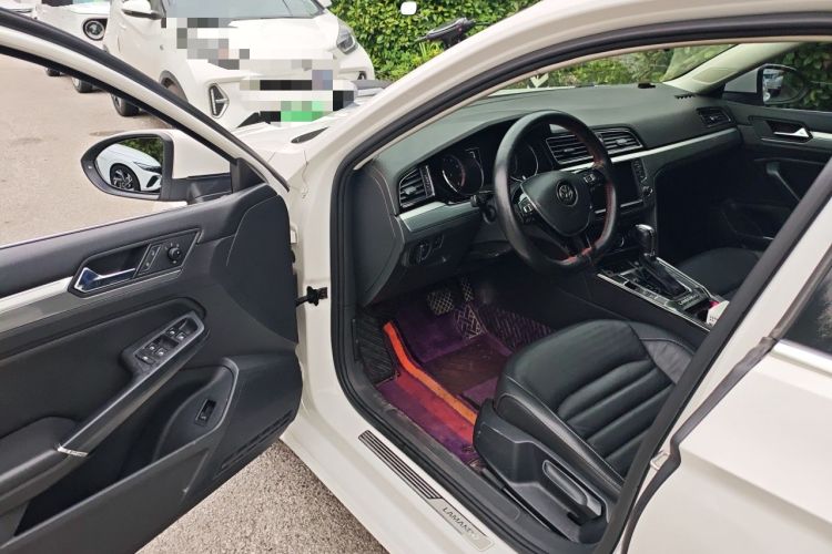 Used Volkswagen Lamando 2018 280TSI DSG Comfort Edition Driver Seat